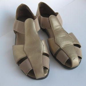 Vintage 90s metallic gold cage strap sandals